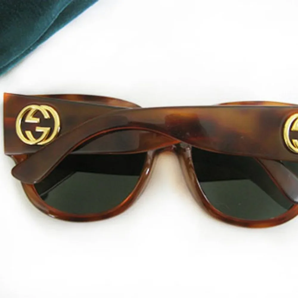 GUCCI Gold logo sunglasses